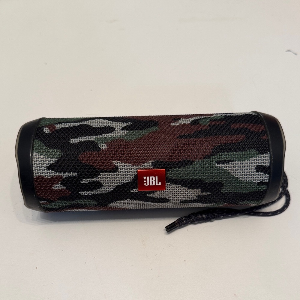 JBL Flip 4 in Camo